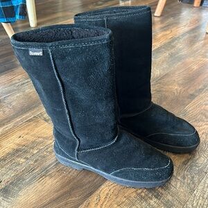 Bear Paw Black Cozy Winter Boots